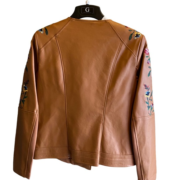 G by Giuliana Rancic Ultra Luxe Embroidered Vegan Leather - Picture 5 of 8